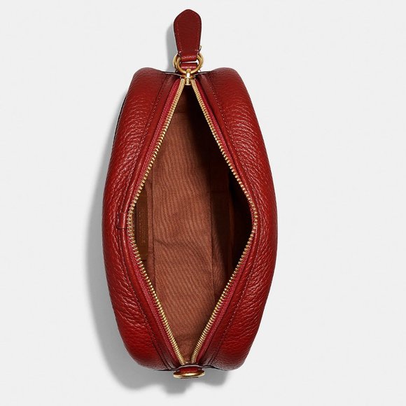 ❤️Coach Camera Bag In Signature Canvas With Heart Print - Picture 7 of 16